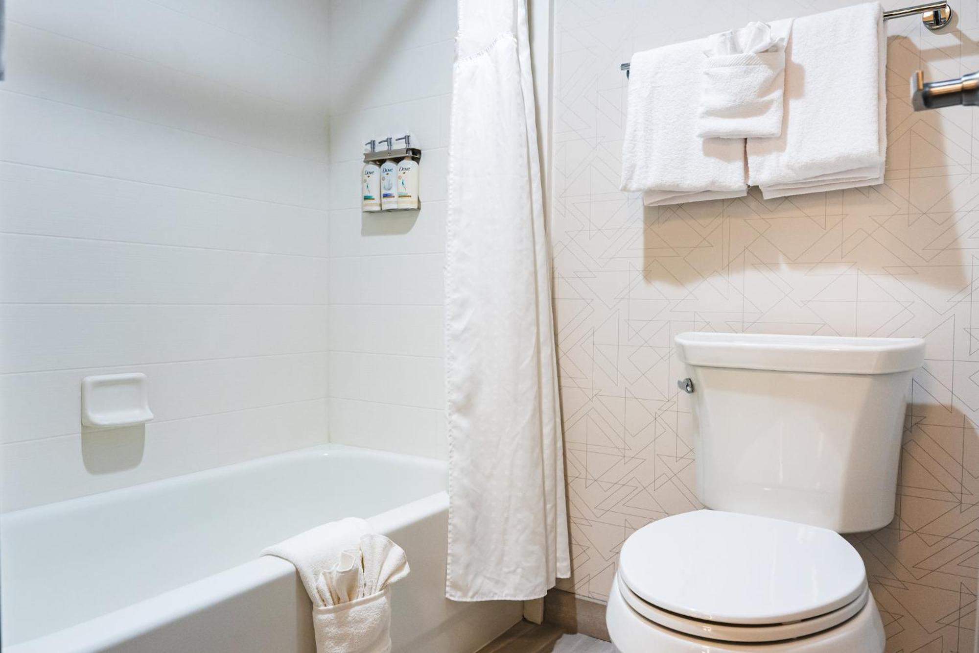 Holiday Inn Express Frazer - Malvern By Ihg Bagian luar foto